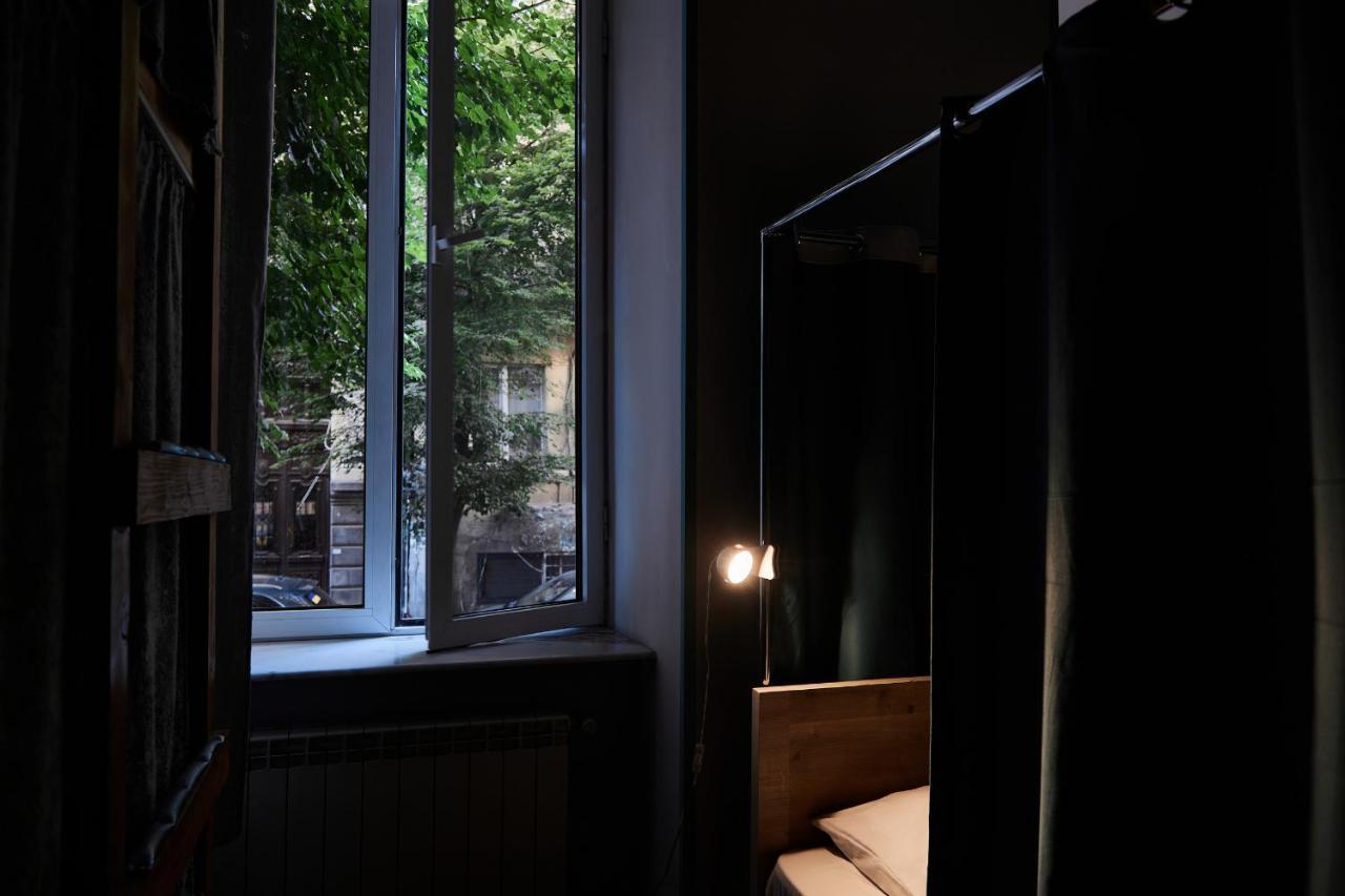 Moosica Hostel Tbilisi Esterno foto