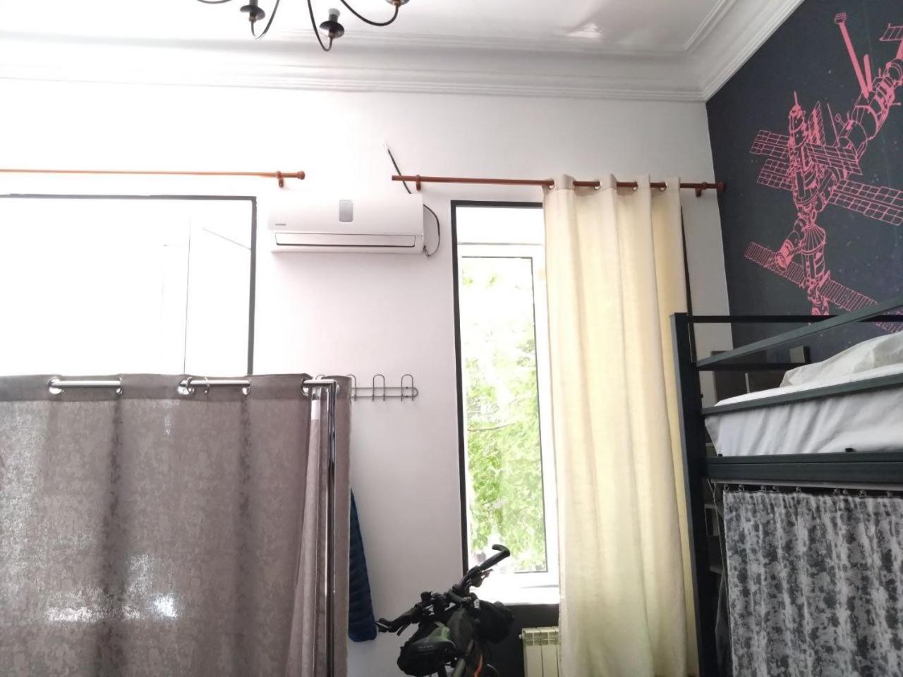 Moosica Hostel Tbilisi Esterno foto