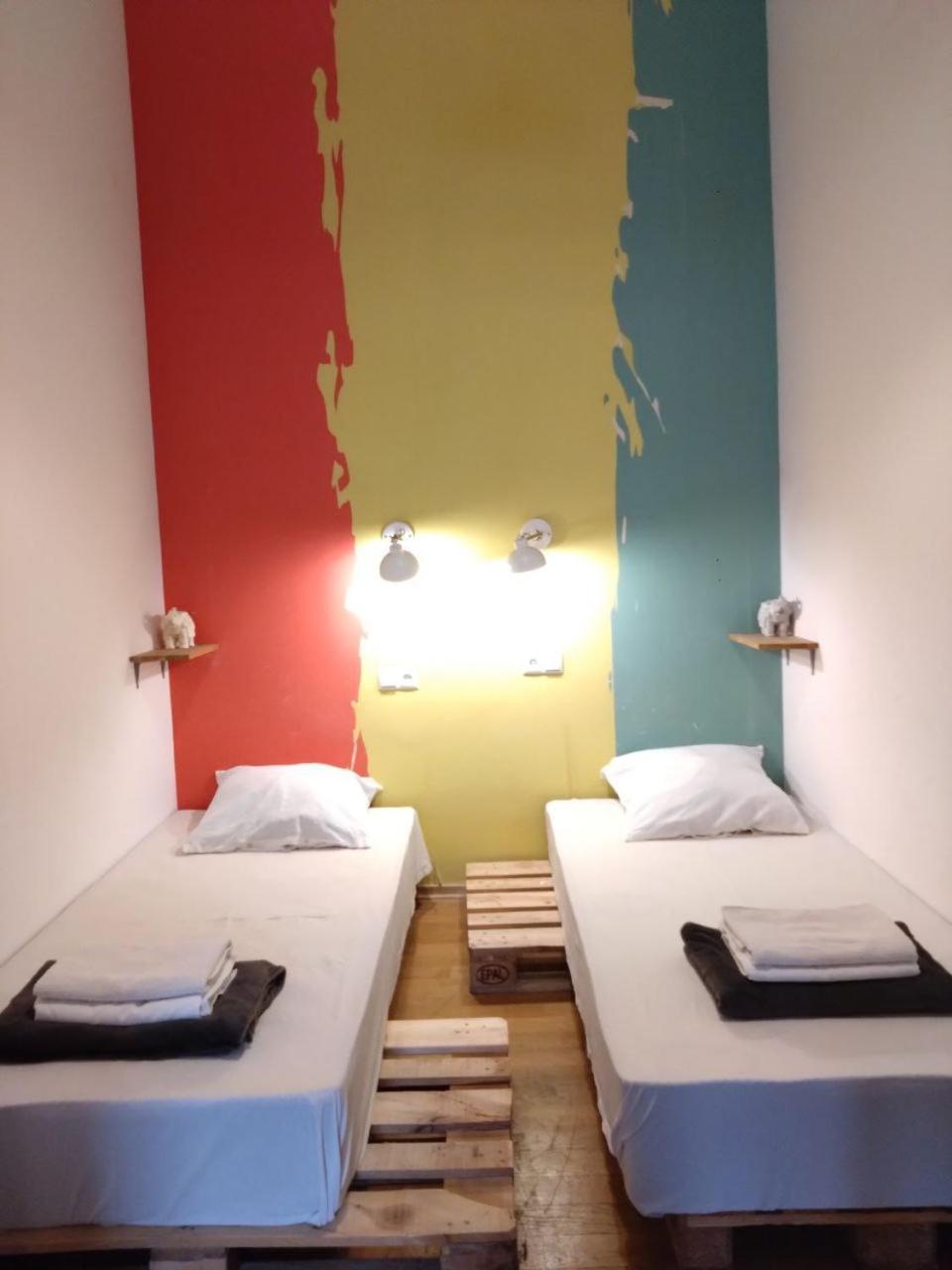 Moosica Hostel Tbilisi Esterno foto