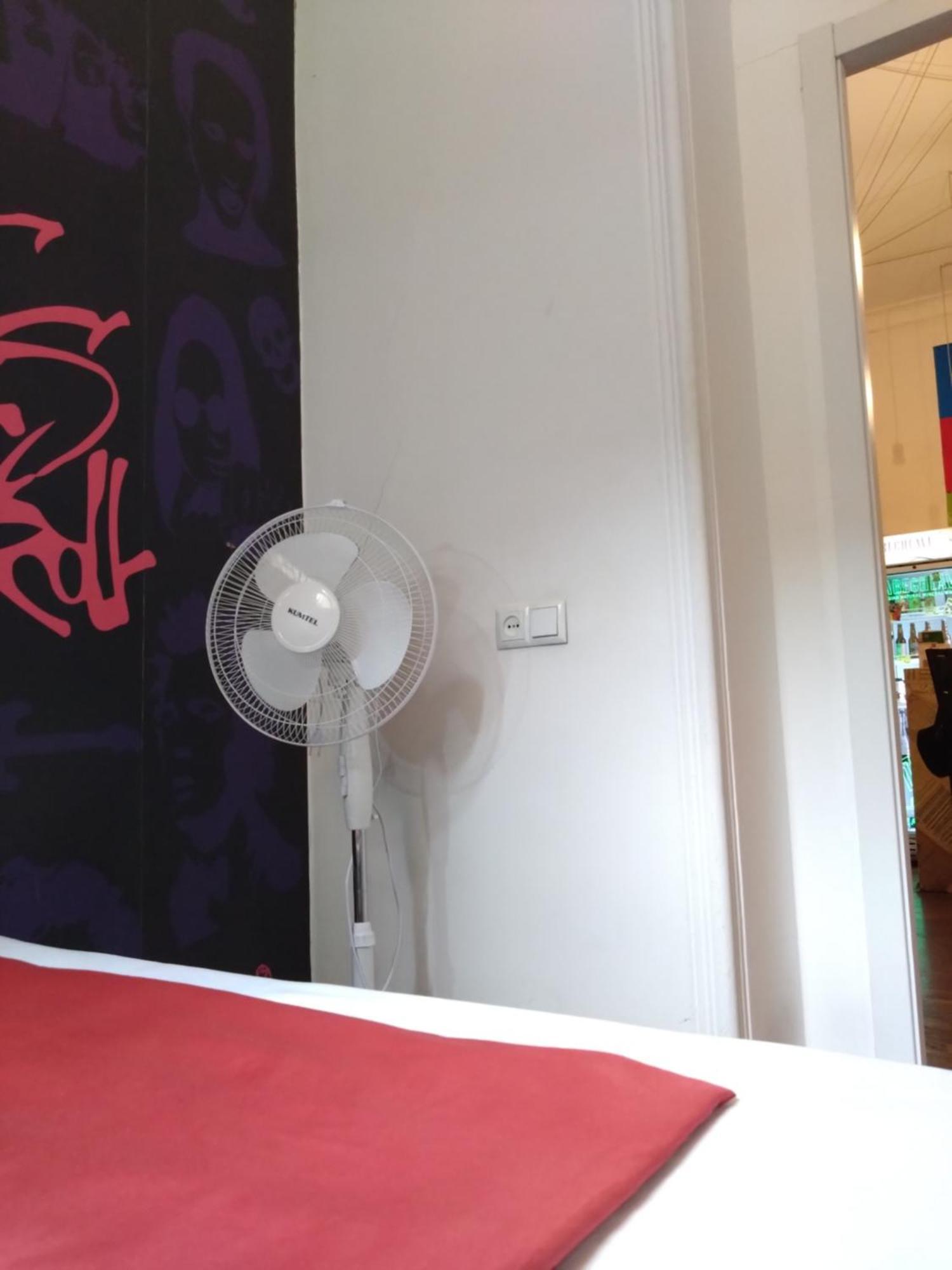 Moosica Hostel Tbilisi Esterno foto